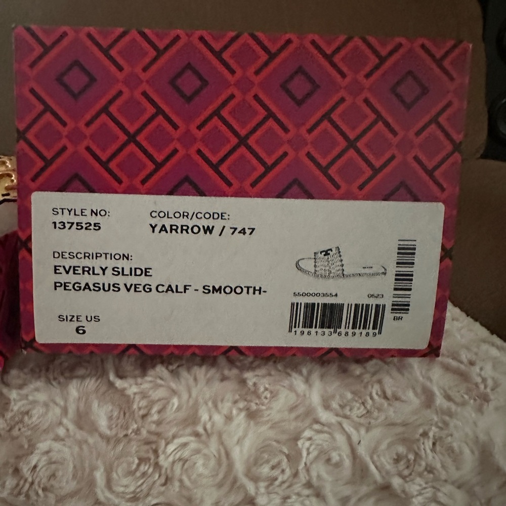 Tory Burch Everly Slide Style Number 137525 Color Code Yarrow/747 Size US 6